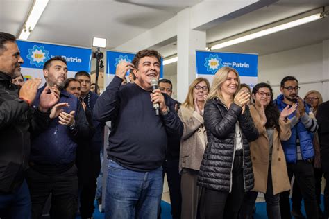 La Matanza Fernando Espinoza y Verónica Magario presentaron la lista