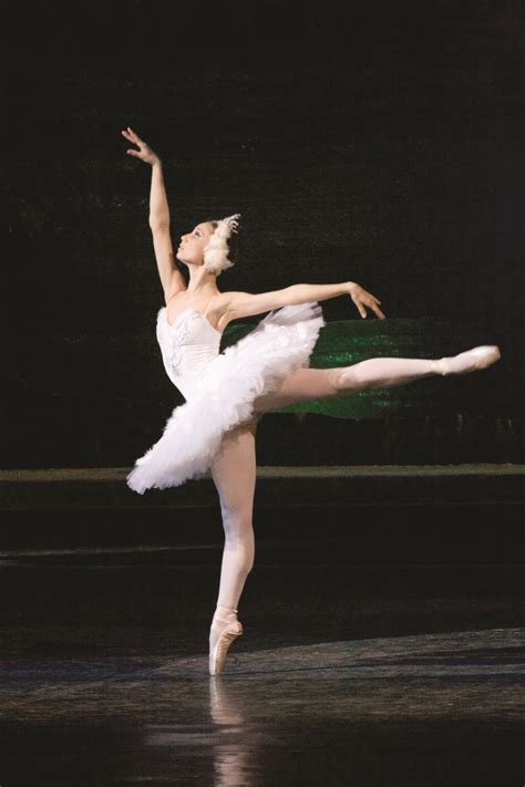 Swan Lake Ballet Tour 2024 - Mirna Laureen