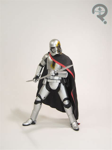 2331 Captain Phasma Quicksilver Baton The Figure In Question