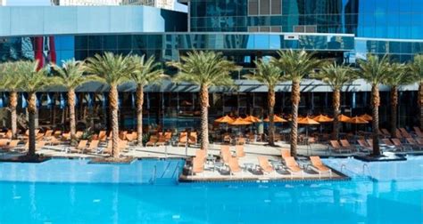 Elara by Hilton Grand Vacations Las Vegas Deals & Discounts