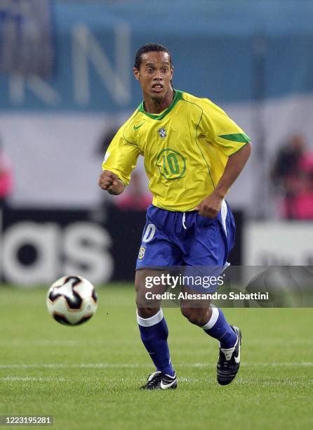 804 Ronaldinho Brazil 2005 Stock Photos, High-Res Pictures, and Images - Getty Images