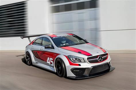 Mercedes-Benz CLA 45 AMG: Racing Series detailed