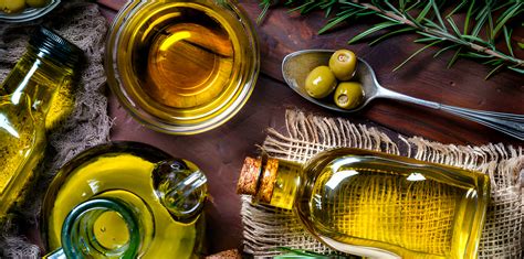 Olive Oil Facts Nutrition Benefits And More Healthnormal