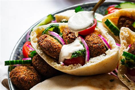 Falafel Pita Sandwich With Tahini Sauce Non Guilty Pleasures