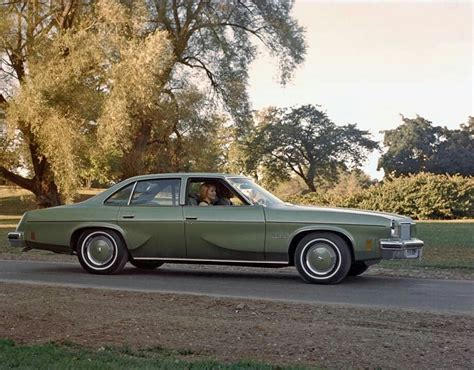 1974 Oldsmobile Cutlass Saloon Sedan Oldsmobile Oldsmobile Cutlass Sedan