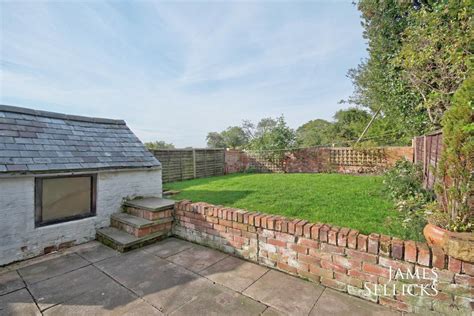 Bedroom Property For Sale In The Cottage East Langton Market