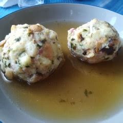 Ricetta Canederli alla tirolese Knödel La Ricetta di GialloZafferano