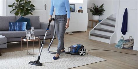 Best Compact Bagless Vacuum Cleaner for Carpets India 2022