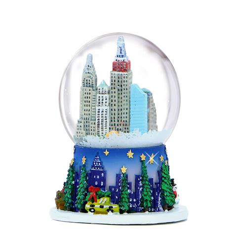 Christmas in New York Snow Globe