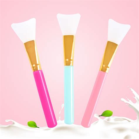 Cheap New 1pcs Silicone Face Mask Brushes Flexible Mask Applicator Brushes For Applying Facial