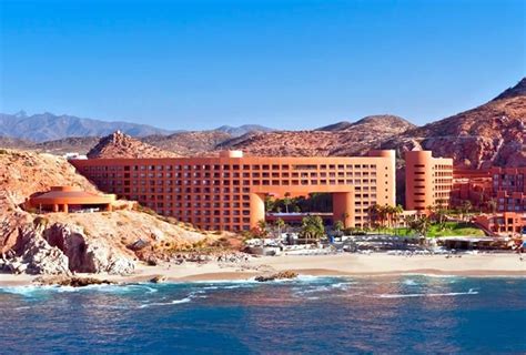 We pick 5 best luxury hotels in Los Cabos