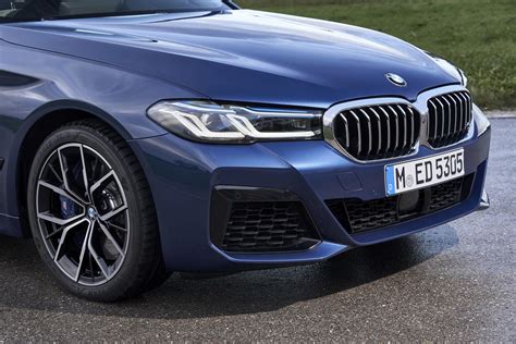 bmw  xdrive sedan facelift  photo gallery