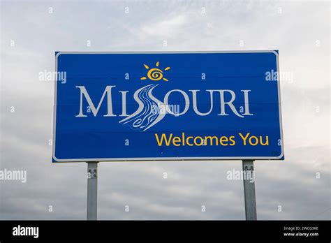 Missouri State Welcome Sign Stock Photo Alamy