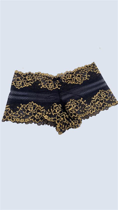 Calcinha Manu Preto C Dourado Paola Lingerie