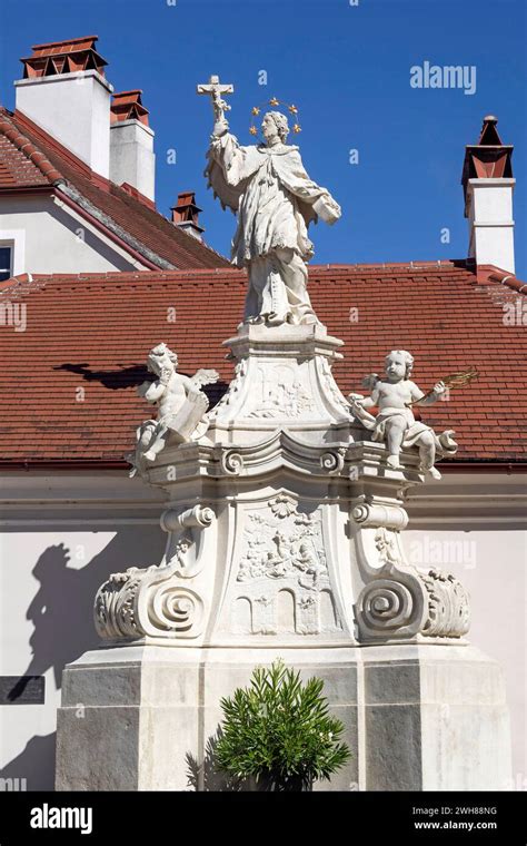 Nepomukstatuen Hi Res Stock Photography And Images Alamy