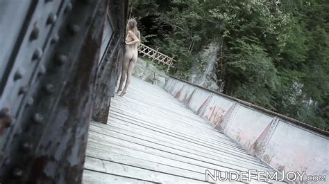 Tall Lass Naked In The Outdoors Seduces You With Her Hips Pussy Pussy Porn Xhamster