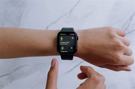 【快訊】蘋果最新專利曝光！apple Watch將能追蹤「體表水分」避免中暑傑昇通信~挑戰手機市場最低價