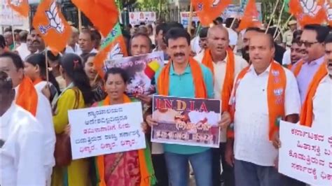 Kaveri Water Karnataka Bjp Blocks Roads In Mandya As It Protests