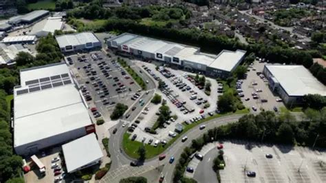 Drivers Still Getting Stuck On Kingsway Retail Park In Derby