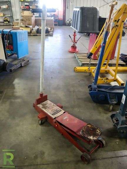 Blackhawk 67403 2 Ton Hydraulic Floor Jack Roller Auctions