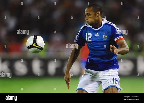 thierry henry france   res stock photography  images alamy