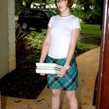 Julie Ellis Babe Page Watch This Pornstar On FreeOnes