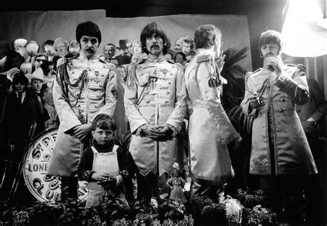 Making of the Sgt. Pepper album cover (30th March 1967), Gandhi and Hitler still included : r ...