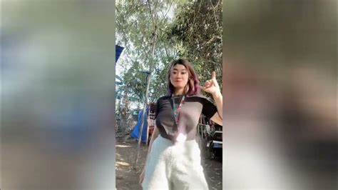 ShortAndSweet⏱🍬 - No bra TikTok dance #shorts #nobradance - YouTube