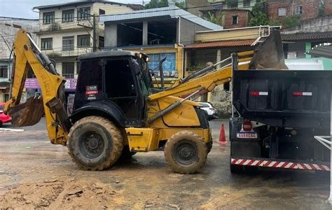 DEFESA CIVIL MANTÉM ALERTA DE CHUVAS E ORIENTA MORADORES A DEIXAREM