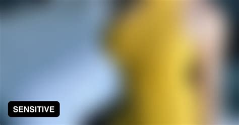 Sexy Blonde No Bra 9GAG