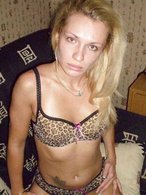 Hot Blonde Skinny MILF Masturbating Mature Porn Photo