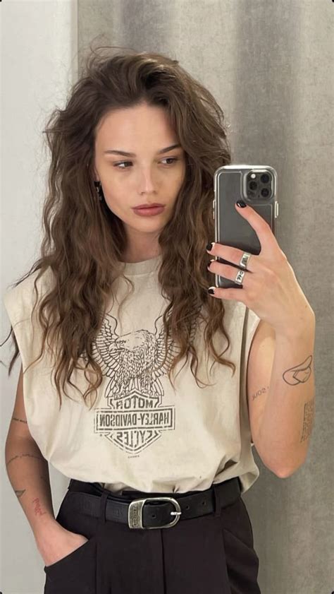 Lesbian Outfits Lesbian Fashion Queer Fashion Tomboy Fashion Fashion Outfits Femme Lesbian