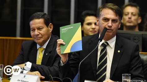 TSE rejeita pedido de cassação de Bolsonaro e Mourão DW 28 10 2021