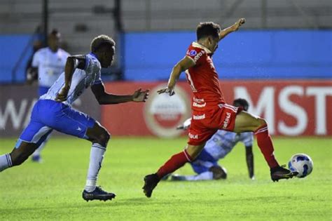 Internacional Sai Na Frente Mas Cede Empate Para De Outubro Em