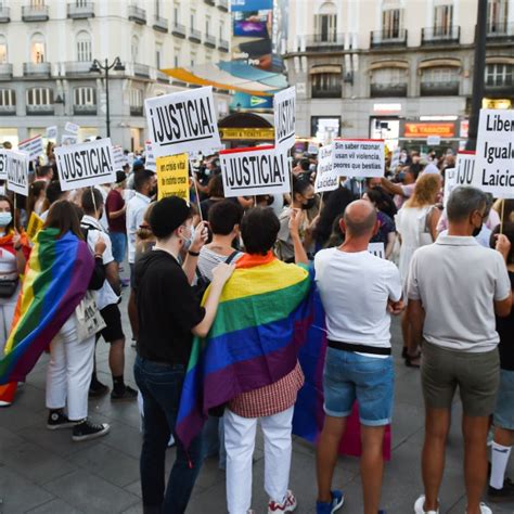 Insulti Calci E Pugni Ad Una Coppia Gay Al Pigneto A Roma Camminavano Tenendosi Per Mano RTL