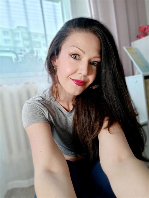 Any Attention For A Yo Czech Blue Eyed Milf R Milfie