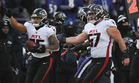 Falcons vs. Commanders live stream, TV channel, start time, odds