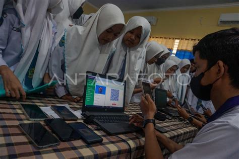 SOSIALISASI AKTIVASI KTP DIGITAL ANTARA Foto