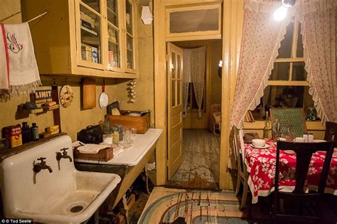 Photos From Tenement Museum Shed Light On Lower East Side S Immigrant