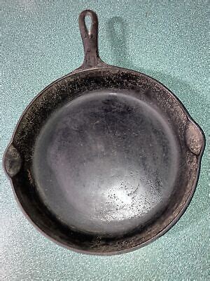 Vintage Griswold Erie PA No 8 Cast Iron Skillet Pan 704 Small Logo EBay