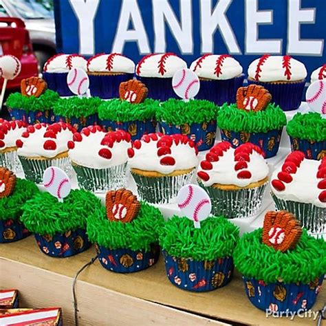 Southern Blue Celebrations: Baseball Cake Ideas