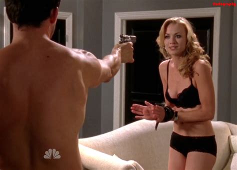 Celebs In Lingerie Picture 20093originalyvonnestrahovskichucks02e15 001