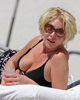 Katherine Heigl Busty Wearing Black Bikini On Miami Beach Porn Pictures