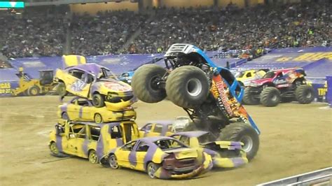 Monster Jam 2014 Detroit 2 Instigator Freestyle Youtube