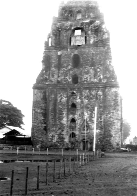 Sinking Bell Tower Of St William S Cathedral Laoag City