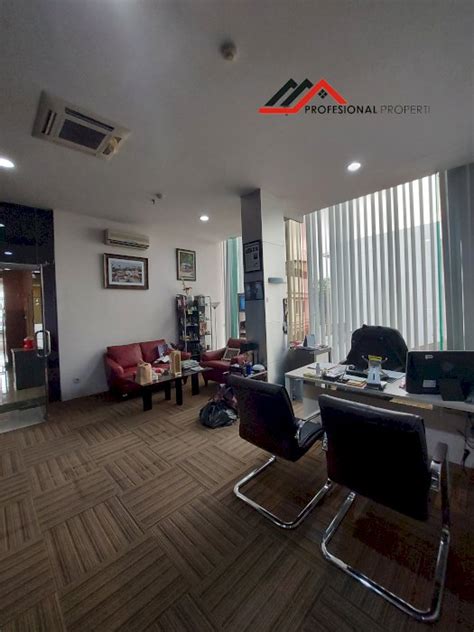 Gedung Kantor Cocok Untuk Showroom Lokasi Startegis Dan Harga Menarik