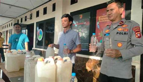 Polres Bonebol Sita Ratusan Liter Cap Tikus Gopos Id