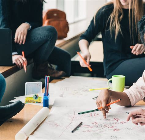 Saiba Como Conciliar Estudo E Trabalho Os Cursos Perfeitos Para Voc