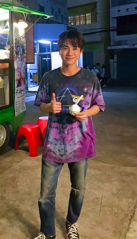 Pin By Kiara Madeleine On Perth Tanapon Asian Actors Cute Gay Couples Wallpaper Perth