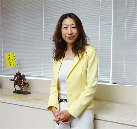 187票差で杉並区初の女性区長、岸本聡子さんの異色経歴 「男社会に風穴あけなきゃダメ」 Aera Dot アエラドット